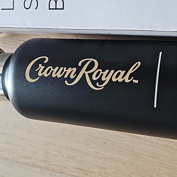 NWB 24oz Crown Royal NFL Jacksonville Jaguars Stainless Steel Bottle - Picture 3 of 6